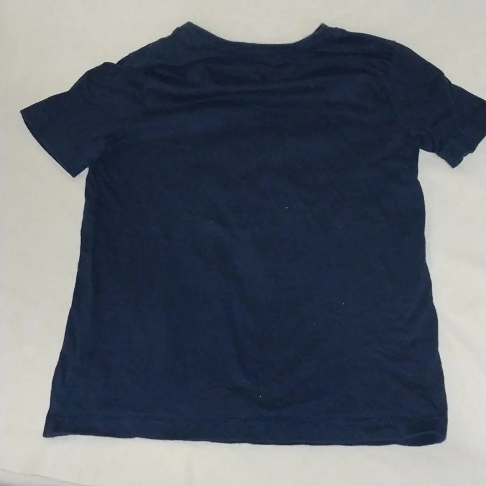 OshKosh navy 'King of the Wild' dinosaur graphic tee Size 7